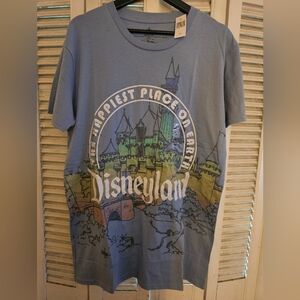 Unisex DISNEYLAND RESORT 2023 THE HAPPIEST PLACE ON EARTH T-SHIRT SIZE LARGE
